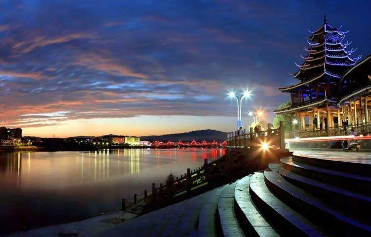 湖南，历史与现代交融，文化与美食的绚丽盛宴