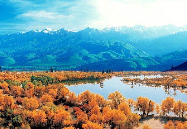 梦幻丝路，新疆新篇章启航